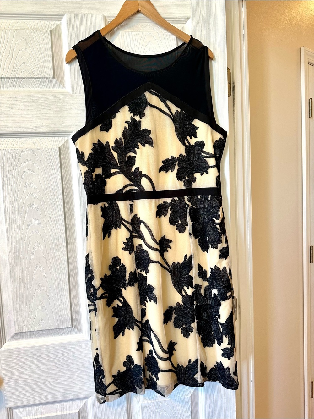 Weston Wear Black & Cream Floral Overlay Mini Dress